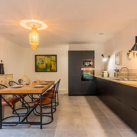 Maison 3 Avec Jardin & Parking, Prox Tram Ferienhaus